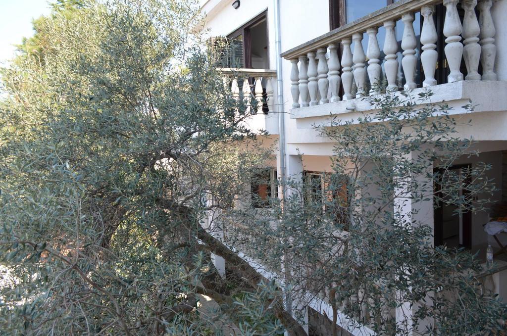 Apartments Petra Tribunj  Luaran gambar